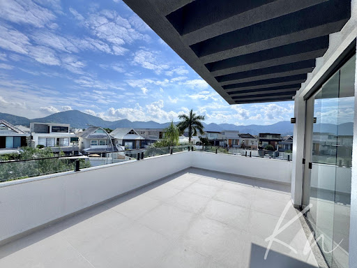 Imagens do imóveis Casa Triplex de Alto Padrão no Recreio dos Bandeirantes
