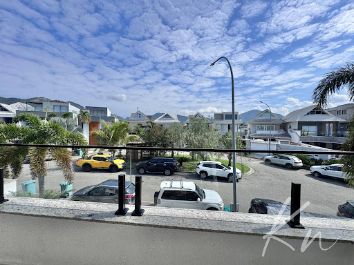 Imagens do imóveis Casa Triplex de Alto Padrão no Recreio dos Bandeirantes