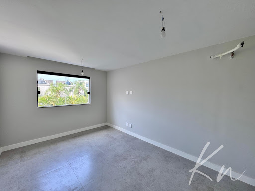 Imagens do imóveis Casa Triplex de Alto Padrão no Recreio dos Bandeirantes