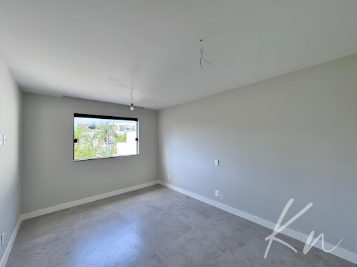 Imagens do imóveis Casa Triplex de Alto Padrão no Recreio dos Bandeirantes