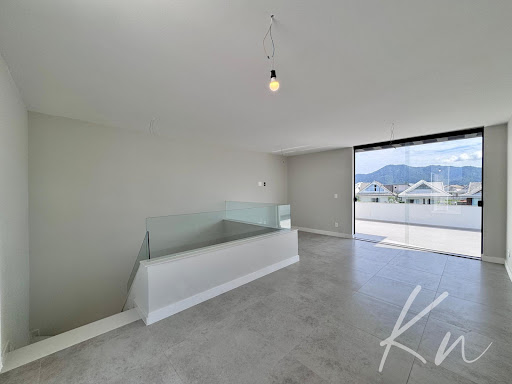 Imagens do imóveis Casa Triplex de Alto Padrão no Recreio dos Bandeirantes