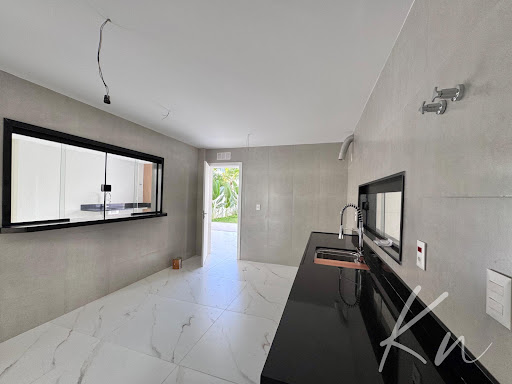 Imagens do imóveis Casa Triplex de Alto Padrão no Recreio dos Bandeirantes