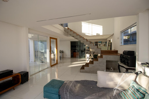 Imagens do imóveis Casa Moderna com 3 Suítes em Condomínio Tranquilo – Vargem Pequena/RJ