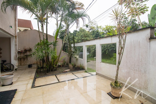 Imagens do imóveis Casa Espaçosa com 4 Dormitórios (3 Suítes), 2 Vagas e 202m² em Vargem Grande