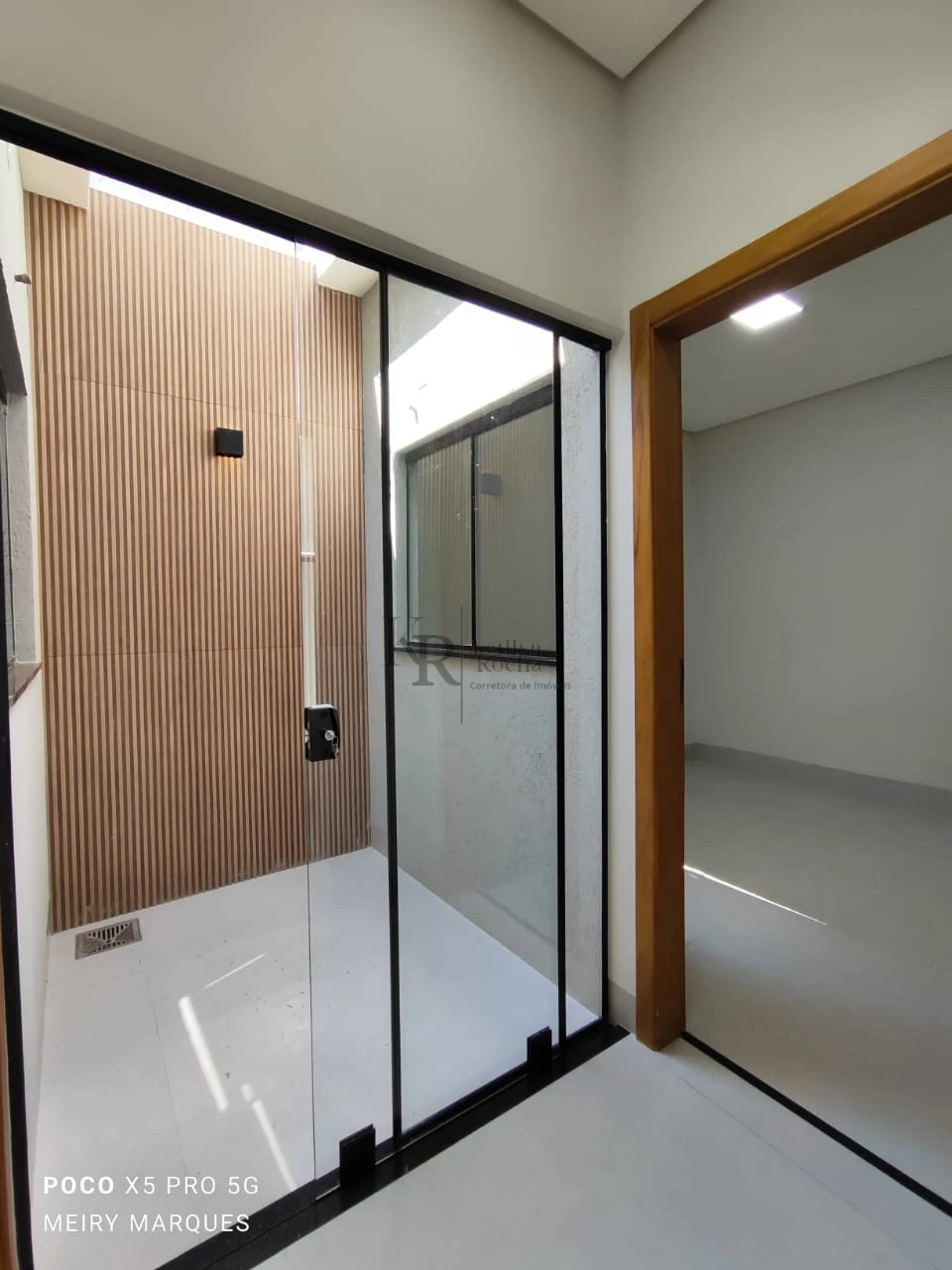 Imagens do imóveis CASA COM TRÊS SUÍTES NO RITA VIEIRA