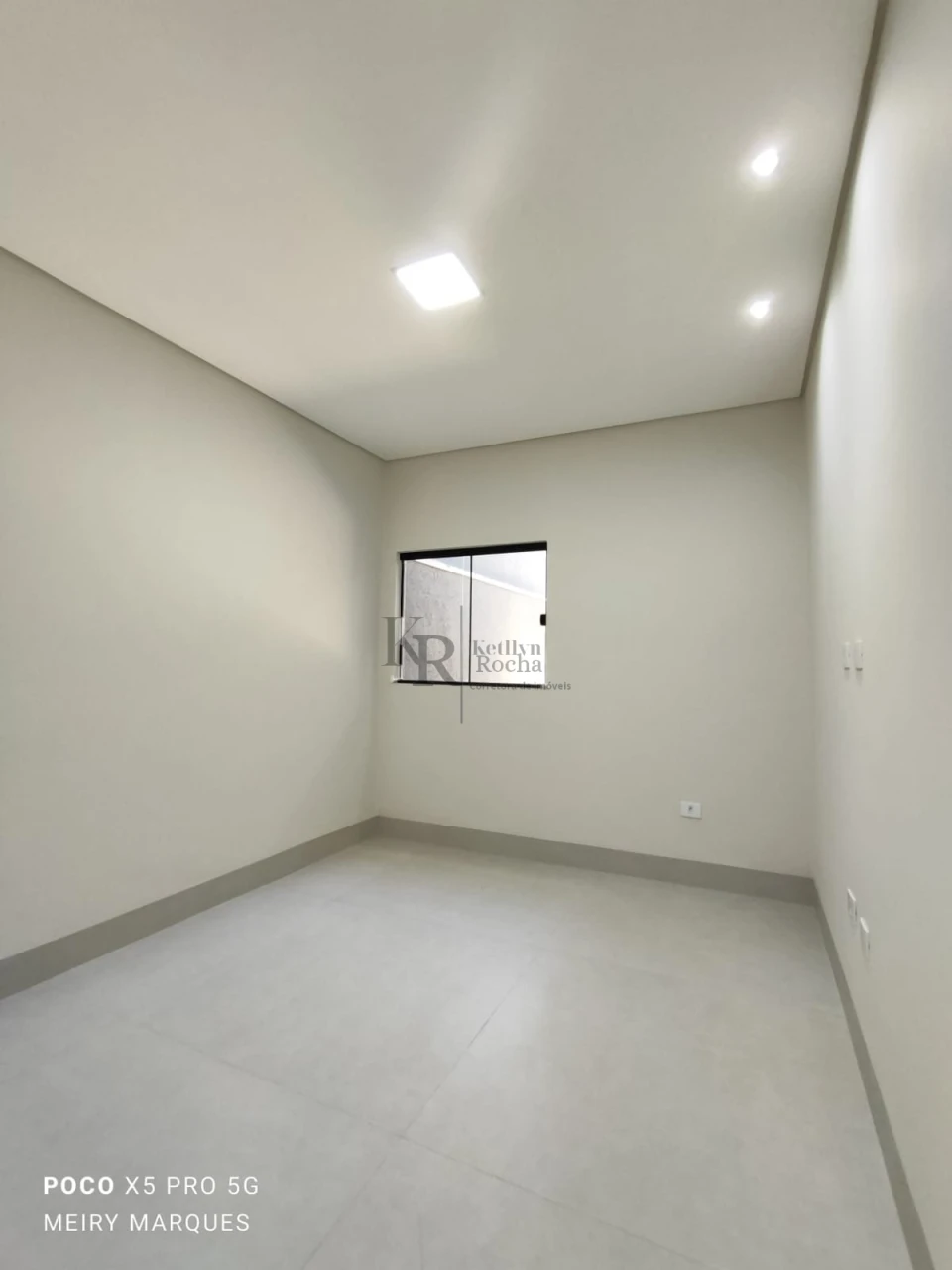 Imagens do imóveis CASA COM TRÊS SUÍTES NO RITA VIEIRA