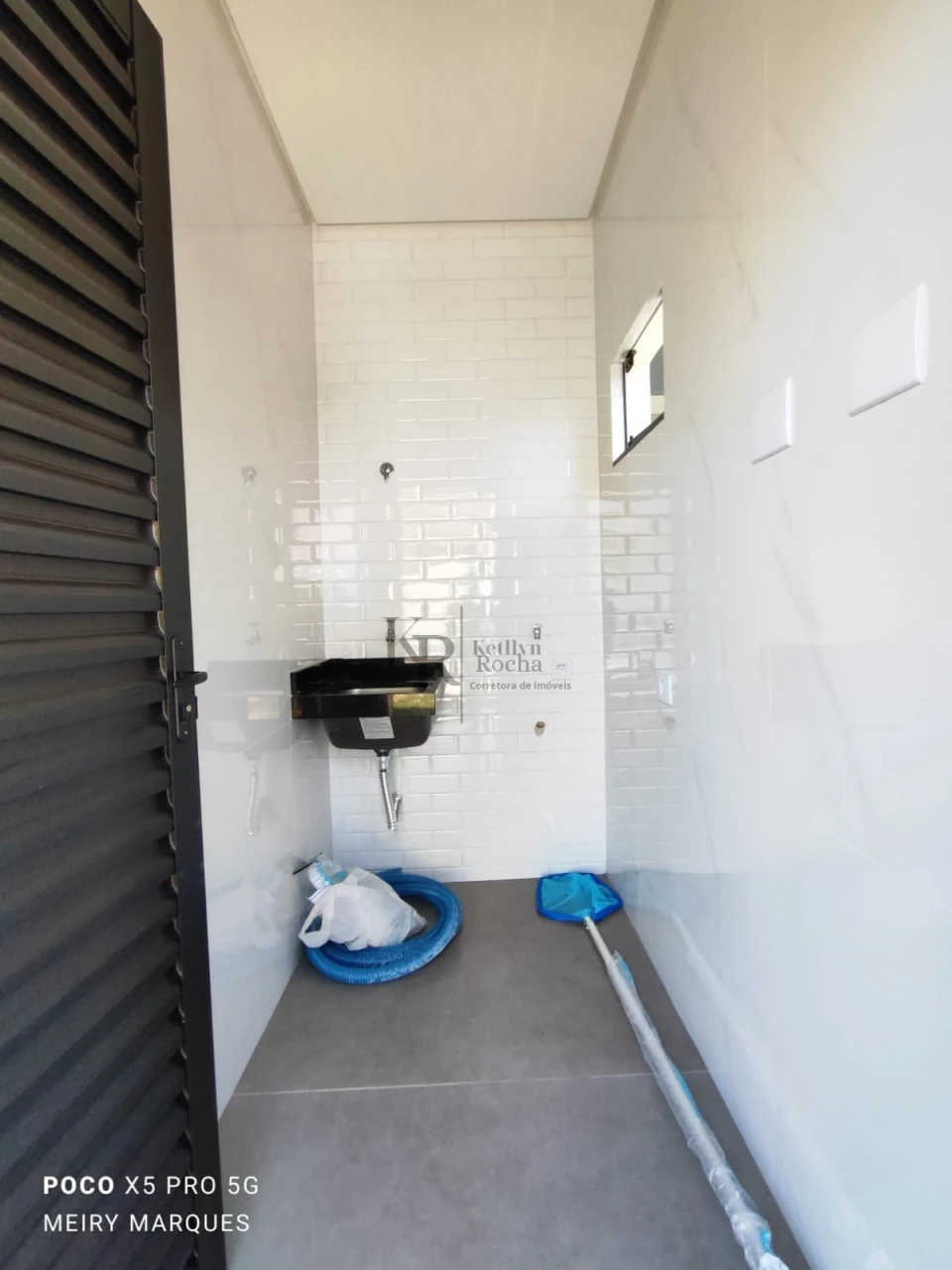 Imagens do imóveis CASA COM TRÊS SUÍTES NO RITA VIEIRA