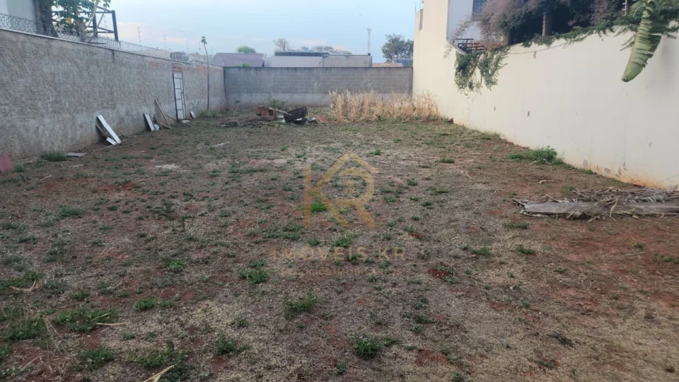 Imagens do imóveis Terreno - bairro Carandá Bosque
