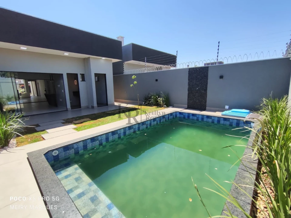 Imagens do imóveis CASA COM TRÊS SUÍTES NO RITA VIEIRA