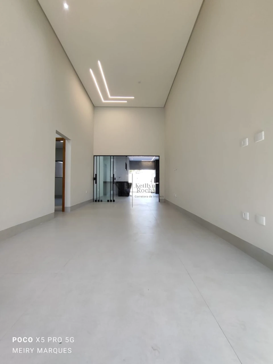 Imagens do imóveis CASA COM TRÊS SUÍTES NO RITA VIEIRA