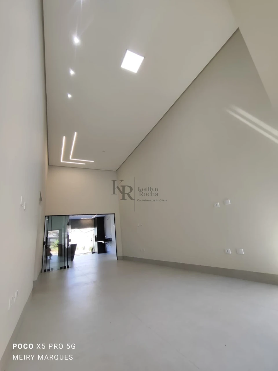 Imagens do imóveis CASA COM TRÊS SUÍTES NO RITA VIEIRA