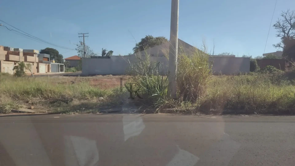 Imagens do imóveis TERRENO COM 450M² NO BAIRRO RITA VIEIRA