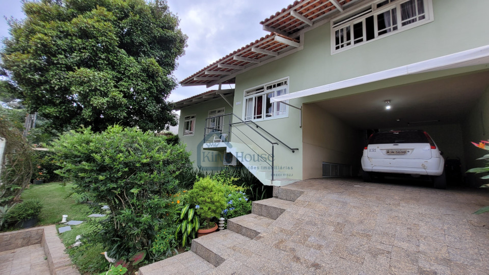 Imagens do imóveis Casa à venda com amplo terreno- Bairro Velha