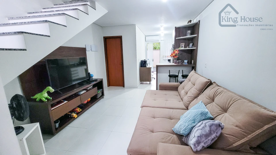 Imagens do imóveis SOBRADO COM 2 DORMITÓRIOS E GARAGEM COBERTA NO BAIRRO ÁGUA VERDE – BLUMENAU/SC