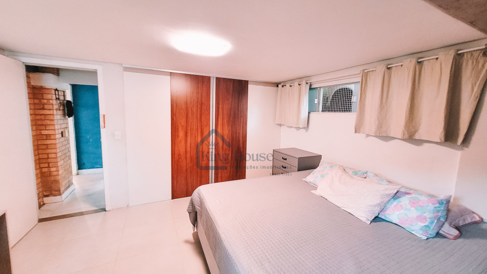 Imagens do imóveis Casa à venda com amplo terreno- Bairro Velha