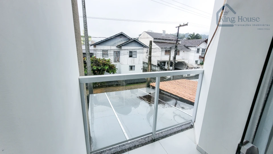 Imagens do imóveis SOBRADO COM 2 DORMITÓRIOS E GARAGEM COBERTA NO BAIRRO ÁGUA VERDE – BLUMENAU/SC