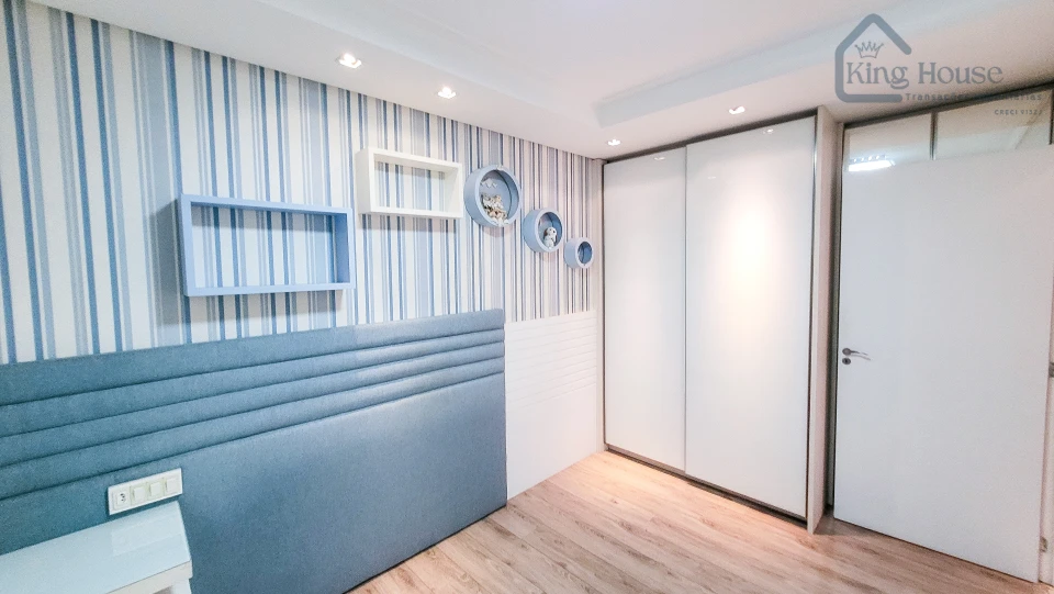 APARTAMENTO MOBILIADO COM 2 SUÍTES, 2 VAGAS DE GARAGEM E SACADA COM CHURRASQUEIRA NA ITOUPAVA SECA – BLUMENAU/SC