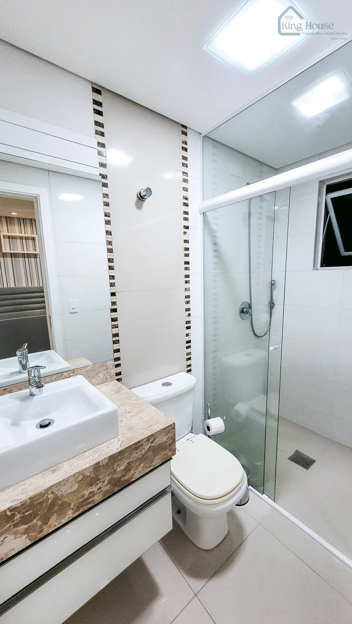 APARTAMENTO MOBILIADO COM 2 SUÍTES, 2 VAGAS DE GARAGEM E SACADA COM CHURRASQUEIRA NA ITOUPAVA SECA – BLUMENAU/SC