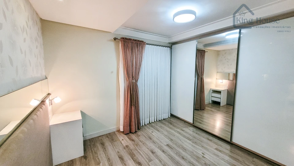 APARTAMENTO MOBILIADO COM 2 SUÍTES, 2 VAGAS DE GARAGEM E SACADA COM CHURRASQUEIRA NA ITOUPAVA SECA – BLUMENAU/SC