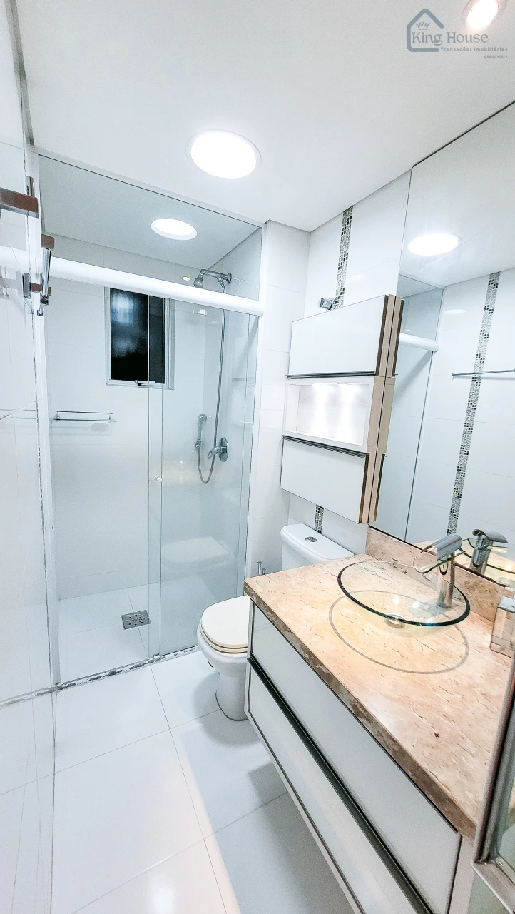 APARTAMENTO MOBILIADO COM 2 SUÍTES, 2 VAGAS DE GARAGEM E SACADA COM CHURRASQUEIRA NA ITOUPAVA SECA – BLUMENAU/SC