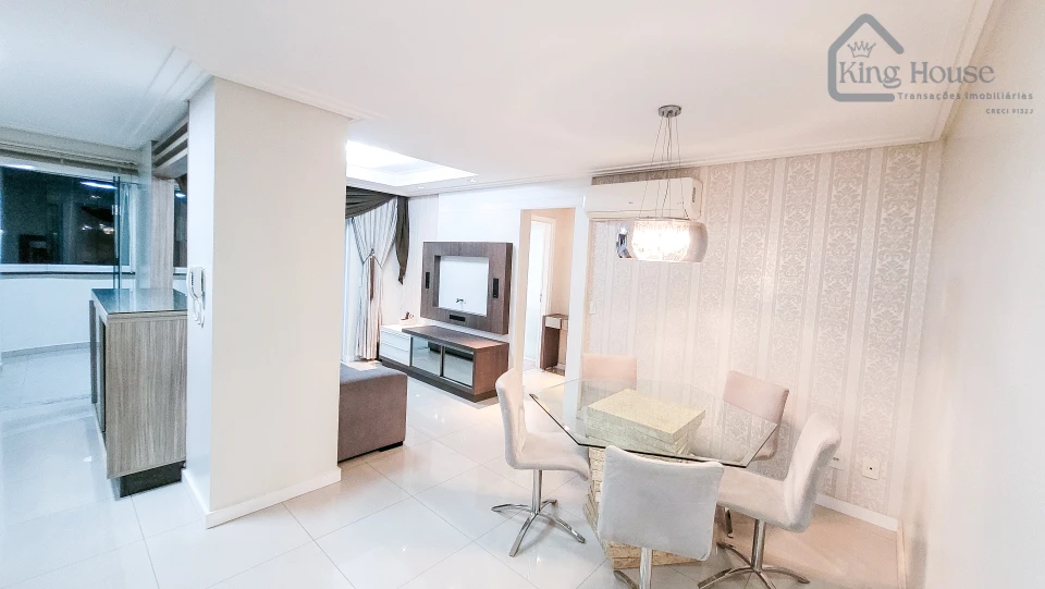 APARTAMENTO MOBILIADO COM 2 SUÍTES, 2 VAGAS DE GARAGEM E SACADA COM CHURRASQUEIRA NA ITOUPAVA SECA – BLUMENAU/SC