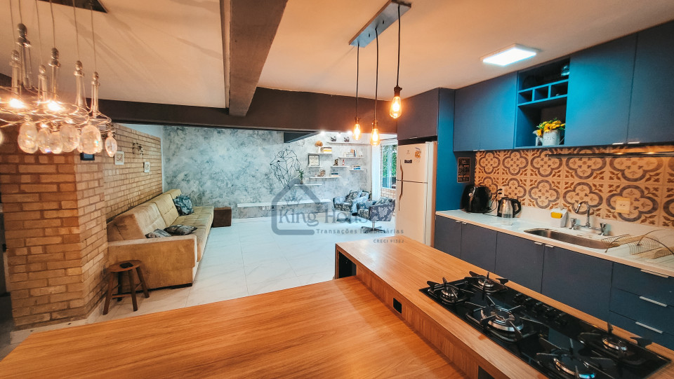 Imagens do imóveis Casa à venda com amplo terreno- Bairro Velha
