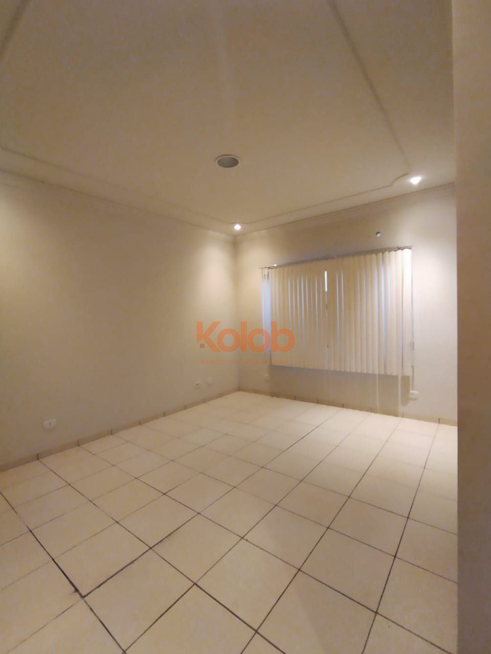 Imagens do imóveis Casa com quatro Quartos no Jardim Paraiso.