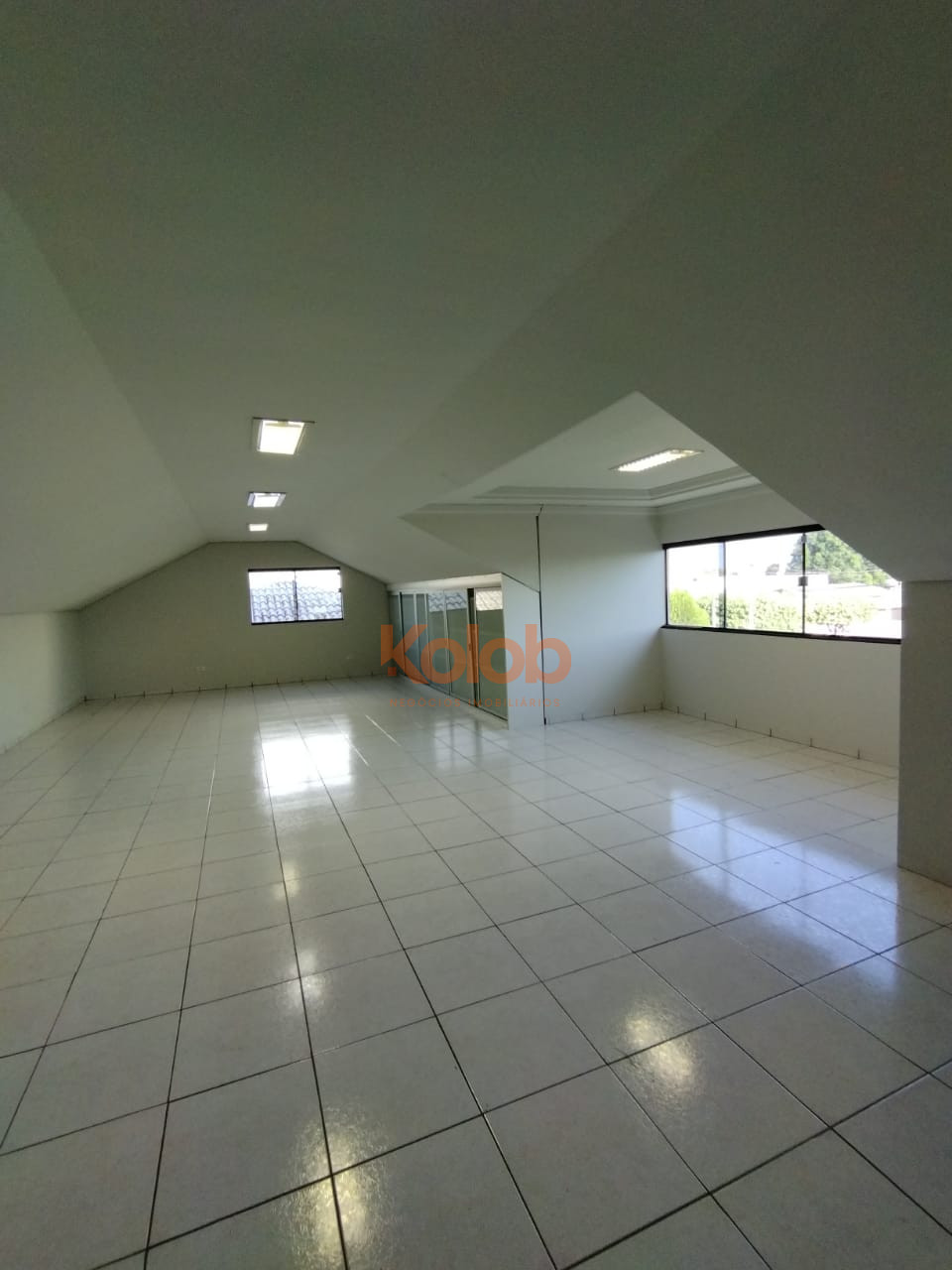 Imagens do imóveis Casa com quatro Quartos no Jardim Paraiso.