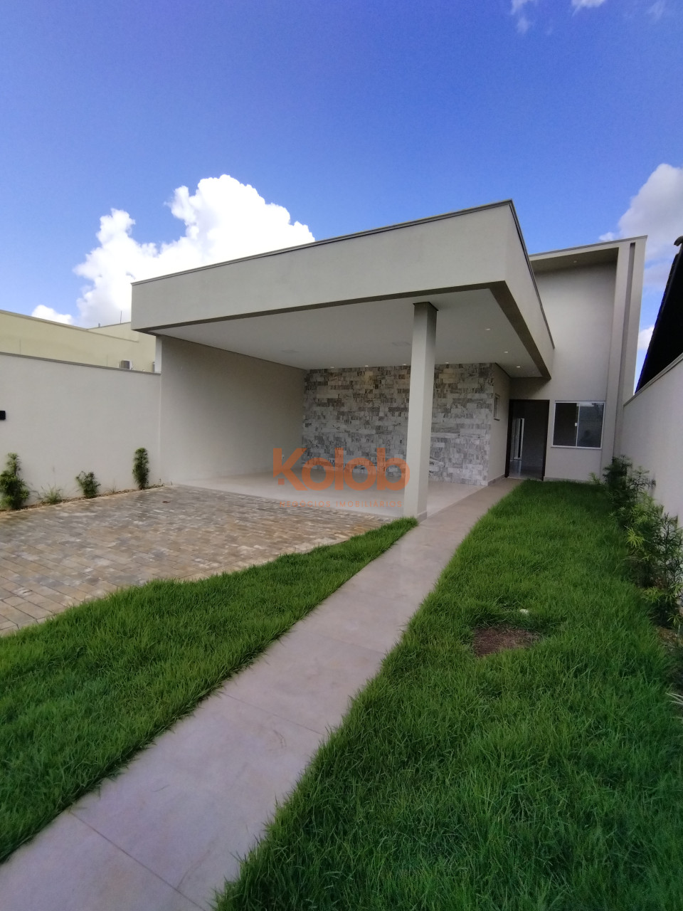 Imagens do imóveis Casa com três quartos no Jardim Paraíso III