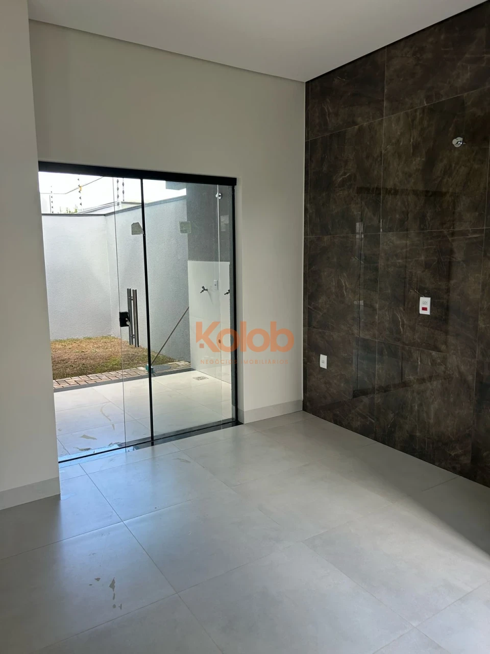 Imagens do imóveis Casa moderna com acabamento premium à venda no Santa Rosa — 3 quartos, garagem para 2 carros