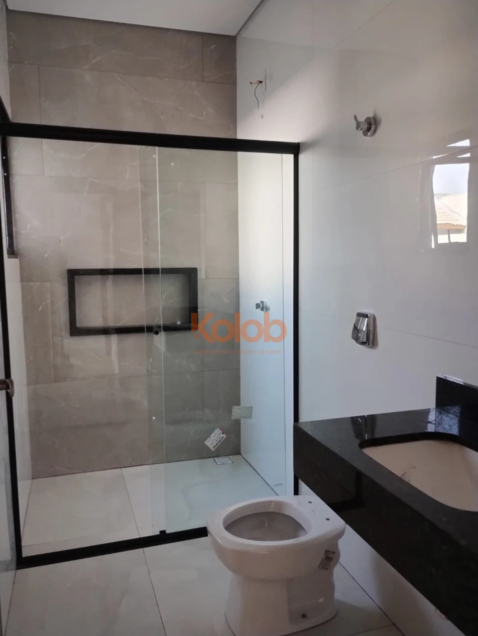 Imagens do imóveis Casa com 2 quartos sendo uma suite proximo ao shopping, Sinop-MT