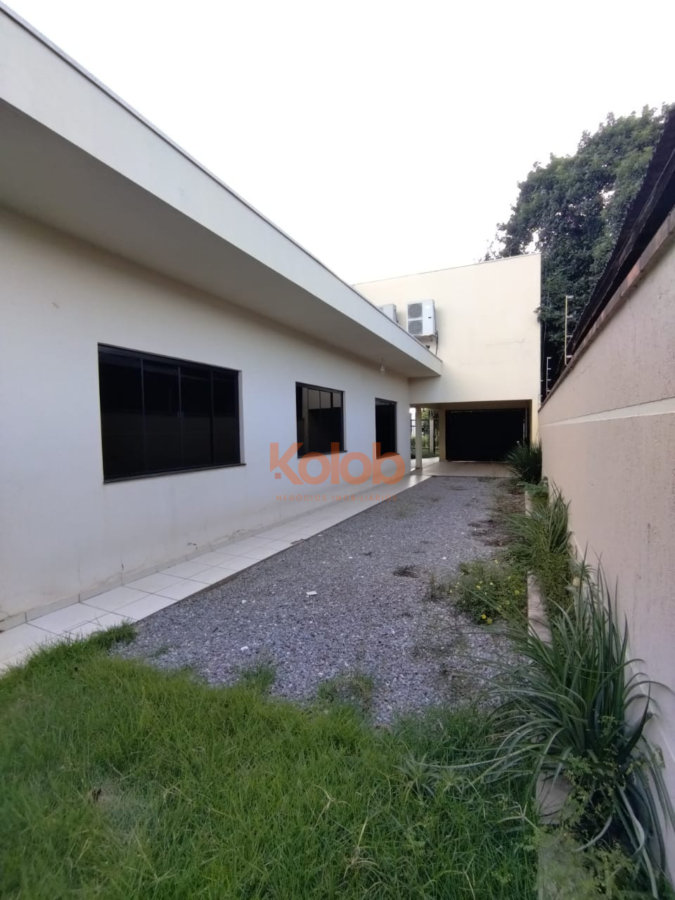 Imagens do imóveis Casa com quatro Quartos no Jardim Paraiso.