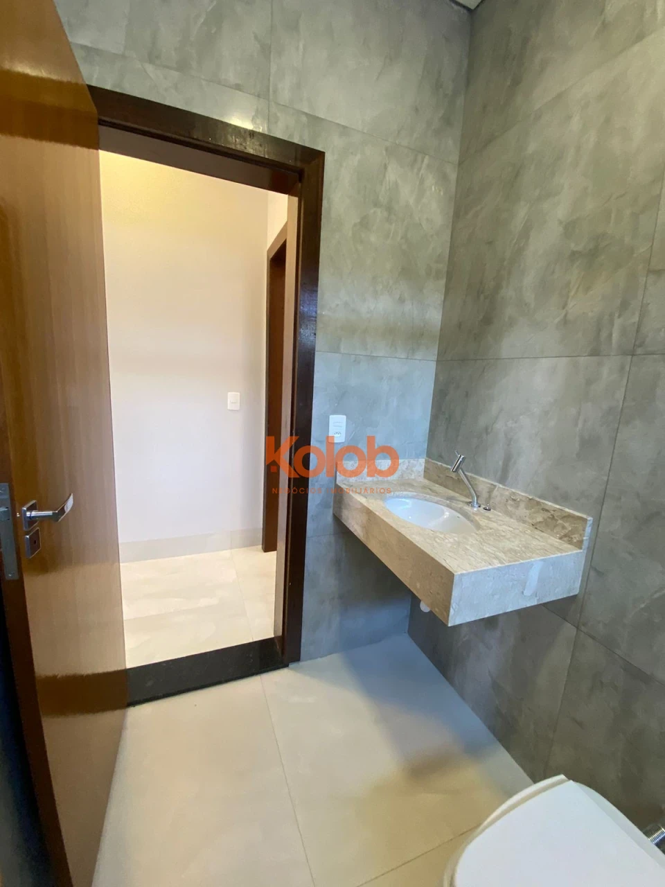 Imagens do imóveis Casa à venda no Residencial Curitiba em Sinop — 3 dormitórios, área gourmet e espaço para piscina
