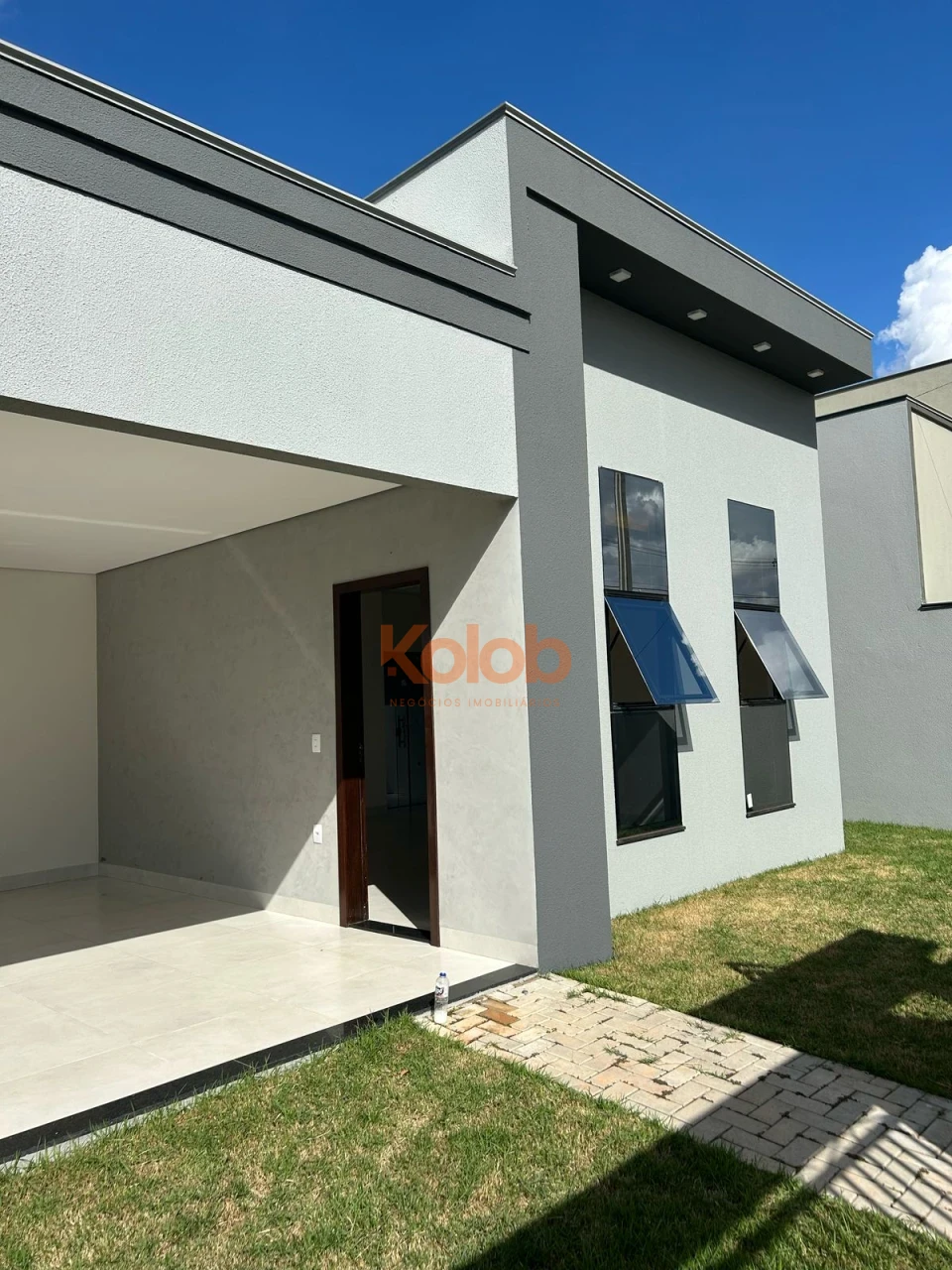 Imagens do imóveis Casa moderna com acabamento premium à venda no Santa Rosa — 3 quartos, garagem para 2 carros