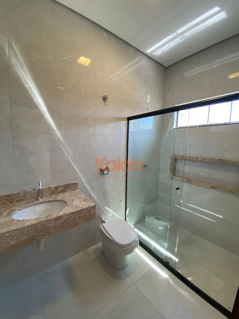 Imagens do imóveis Casa à venda no Residencial Curitiba em Sinop — 3 dormitórios, área gourmet e espaço para piscina