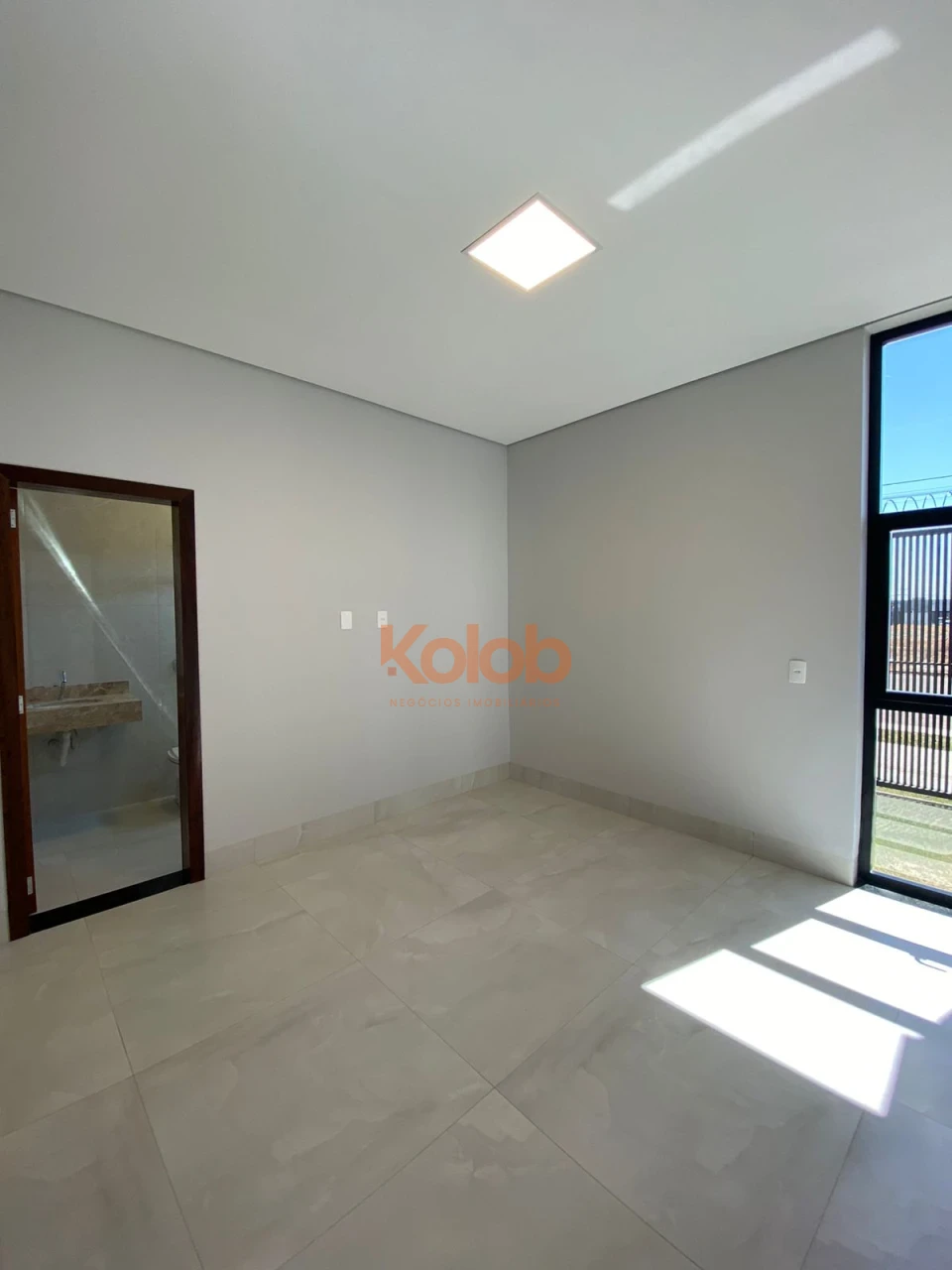 Imagens do imóveis Casa à venda no Residencial Curitiba em Sinop — 3 dormitórios, área gourmet e espaço para piscina