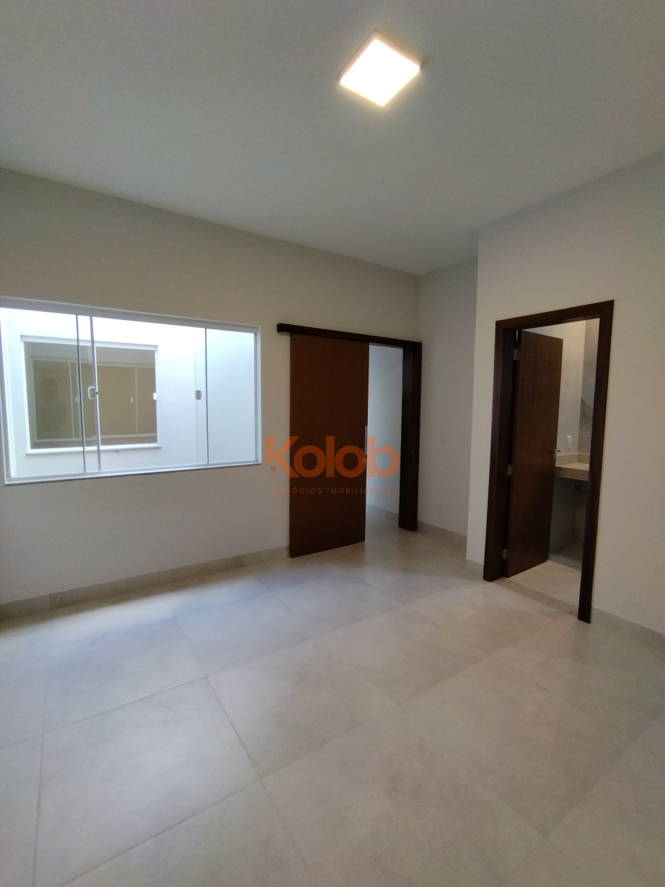 Imagens do imóveis Casa com três quartos no Jardim Paraíso III