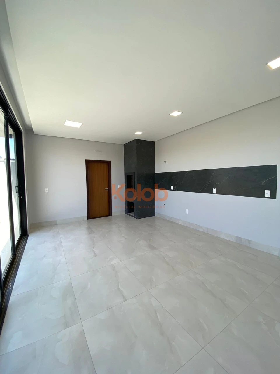Imagens do imóveis Casa à venda no Residencial Curitiba em Sinop — 3 dormitórios, área gourmet e espaço para piscina