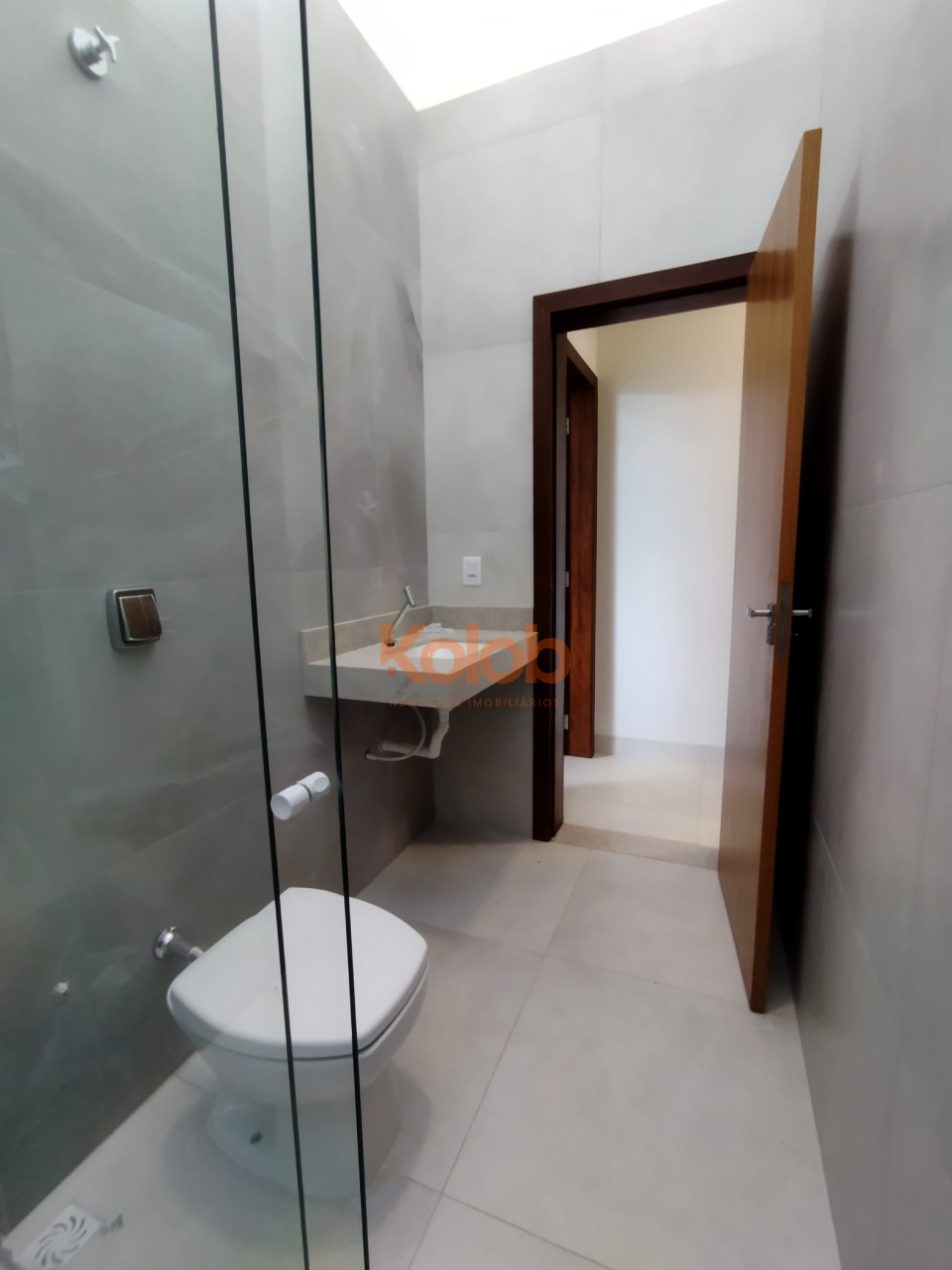 Imagens do imóveis Casa com três quartos no Jardim Paraíso III