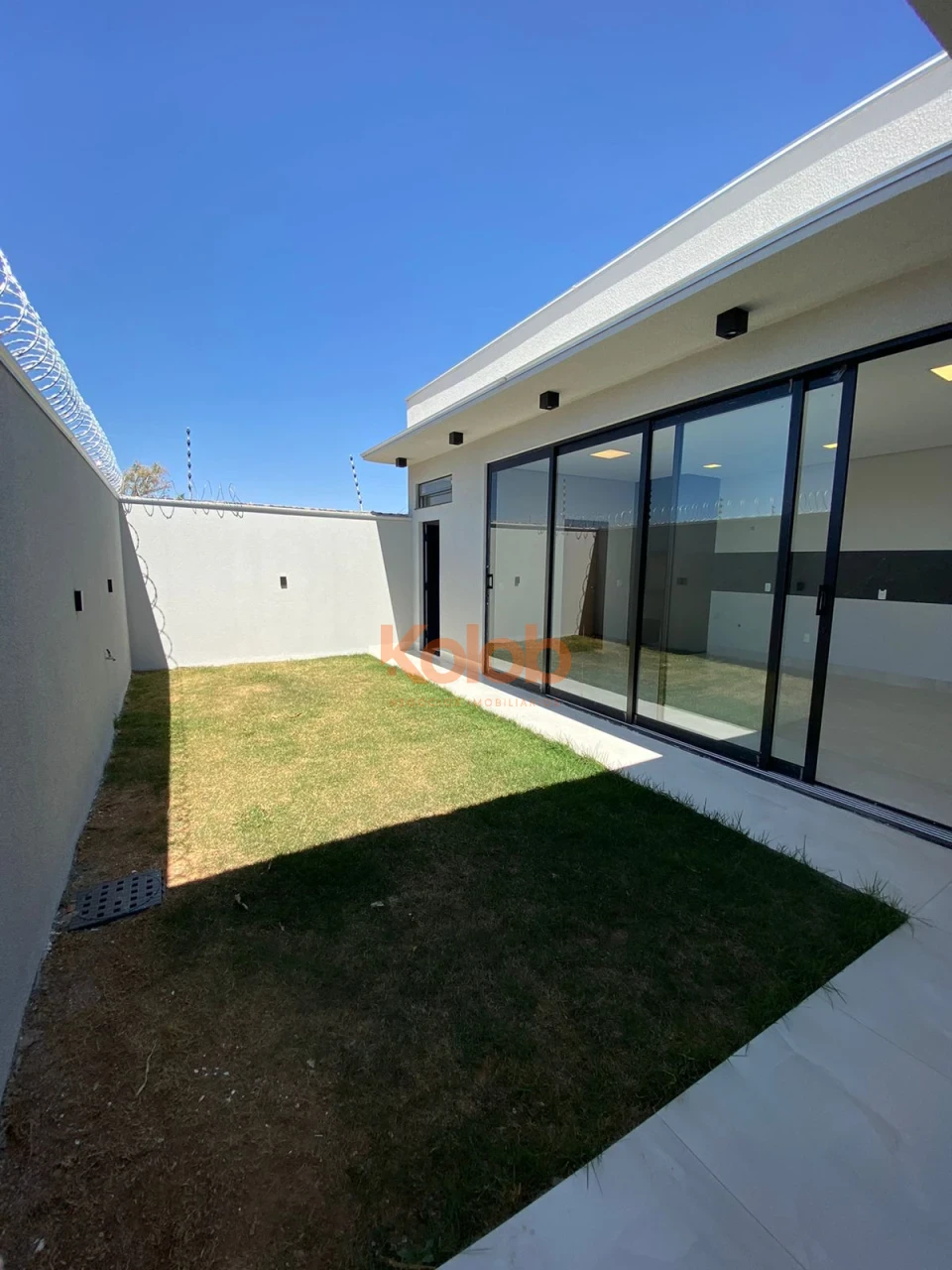 Imagens do imóveis Casa à venda no Residencial Curitiba em Sinop — 3 dormitórios, área gourmet e espaço para piscina