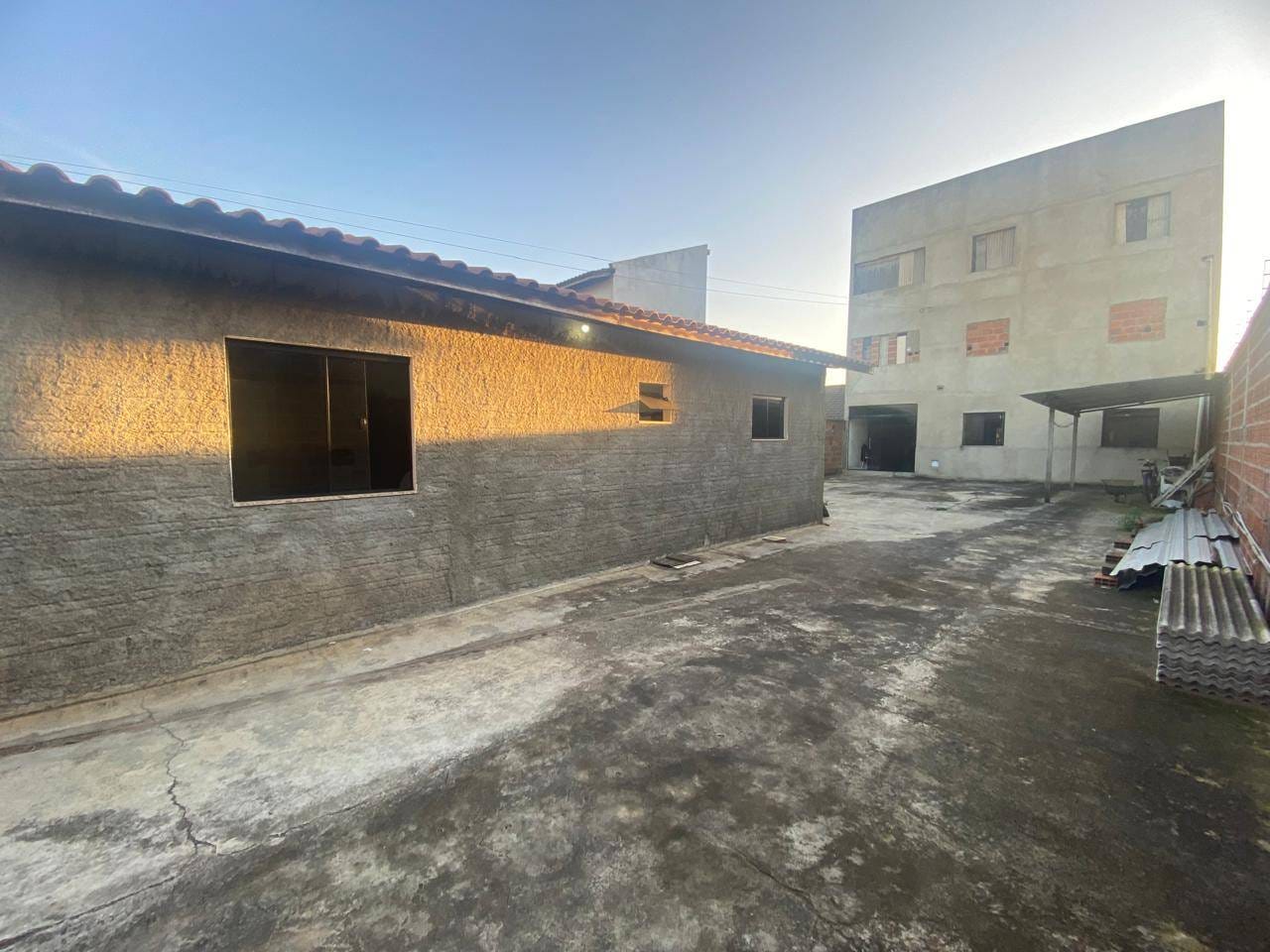 Prédio à venda! Oportunidade para investidores, com apartamentos em fase de acabamento, em bairro Ibirapuera, Vitória da Conquista, BA - foto 1