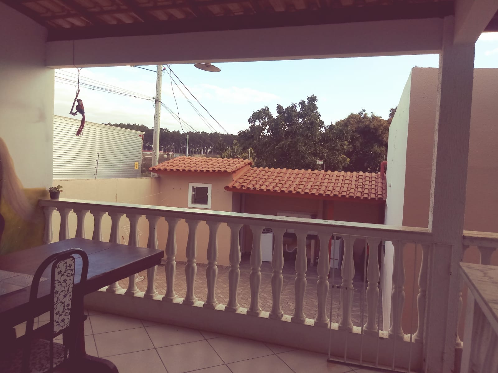 Oportunidade para investidores! Casa alugada à venda, com Habite se Comercial  no Candeias com rua de grande fluxo de carros  Vitória da Conquist - foto 1