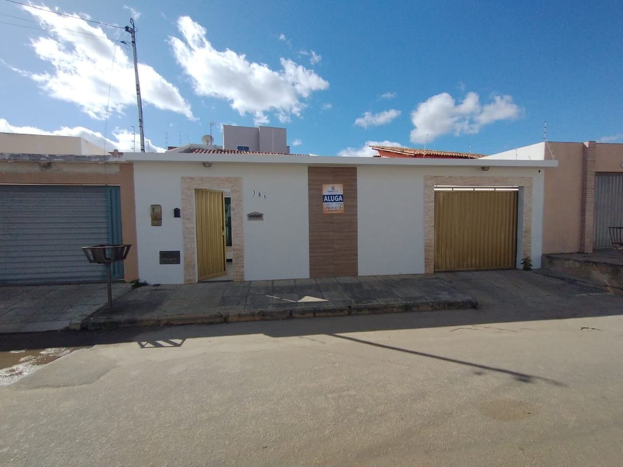 Vendo casa térrea de 3 quartos sendo 2 suites, área gourmet com churrasqueira garagem para 3 carros, Felícia, Vitória da Conquista, BA - Felícia, Vitória da Conquista