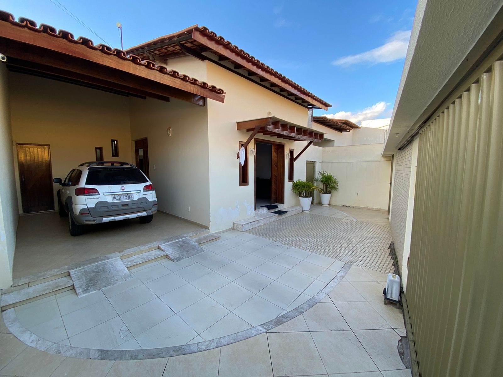 Ótima Casa à venda, 4 quartos sendo 2 suítes, 3 vagas de garagem, Recreio, Vitória da Conquista, BA - foto 1