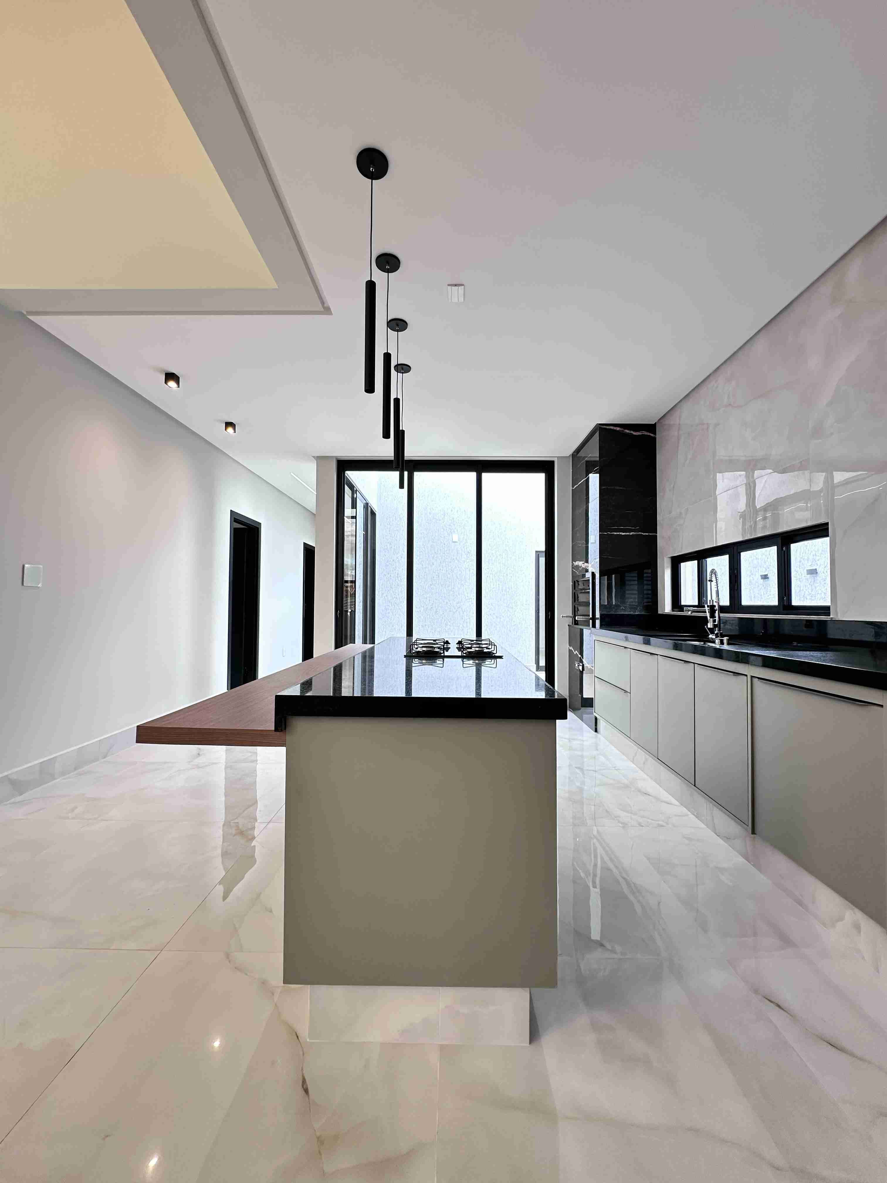 Casa com 3 suítes amplas, cozinha com planejados integrado com o espaço gourmet,  Horto Premier Bairro Primavera, Vitória da Conquista, BA - foto 11
