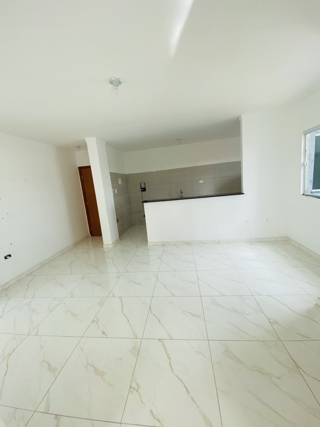 Vendo ótimo apartamento de 2 quartos com suíte, pronto para morar, apto no 2º andar - foto 10
