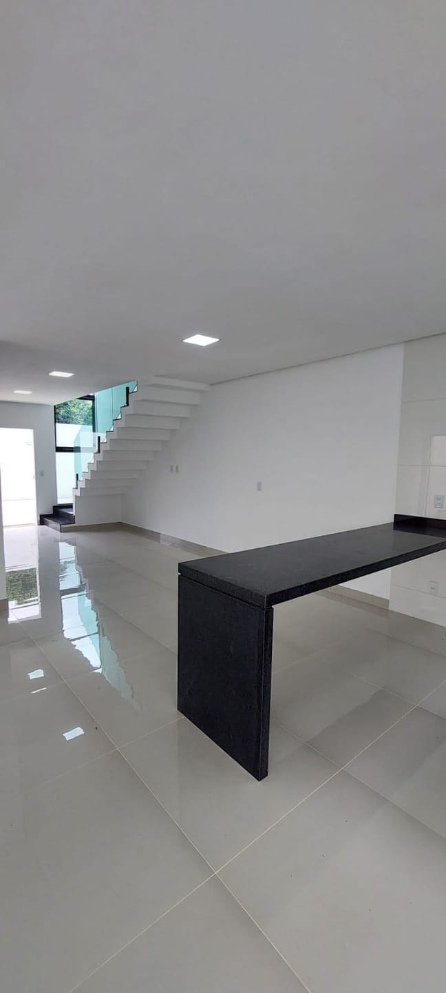 Casa duplex solta de 3 quartos sendo 1 suíte com closet e varanda, garagem coberta à venda, Boa Vista, Vitória da Conquista, BA - foto 11