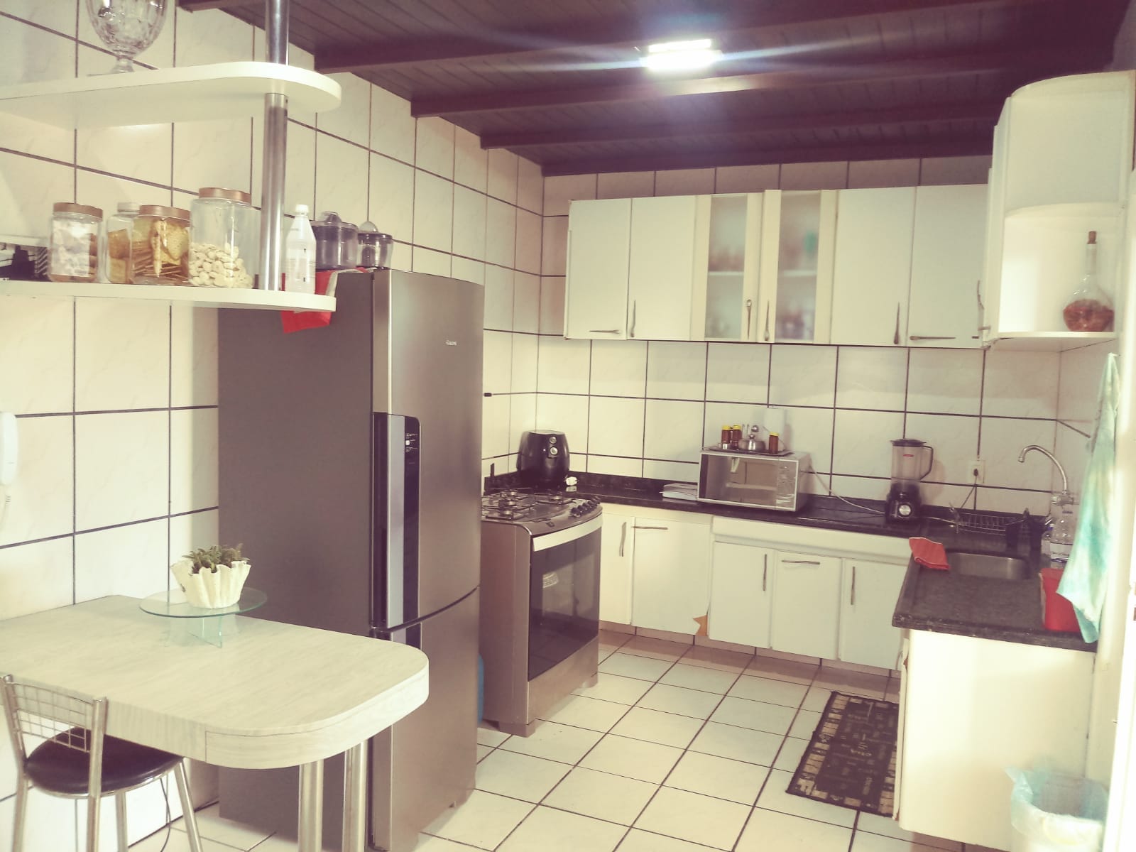 Oportunidade para investidores! Casa alugada à venda, com Habite se Comercial  no Candeias com rua de grande fluxo de carros  Vitória da Conquist - foto 11