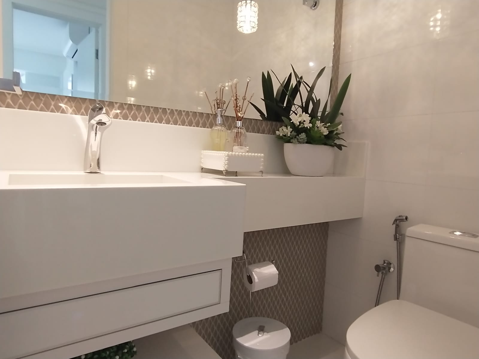 Apartamento à venda 3 suítes, porteira fechada, 2 vagas soltas de garagem , condomínio com lazer completo, no Recreio, Vitória da Conquista, BA - foto 11