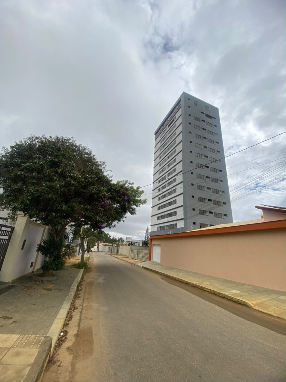 Apartamento à Venda no Bairro Candeias, com 140 m², 3 Suítes, 2 vagas de garagem,  11º Andar, em Vitória da Conquista, Ba. - foto 7